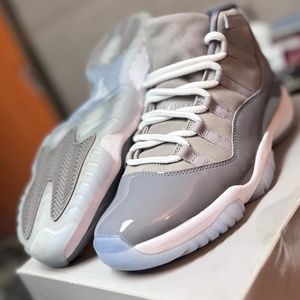 Jordan RETRO 11, SIZE 10.5